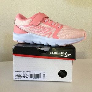 NEW Saucony Inferno Girls Size 3 WIDE Pink Rose Running Shoes